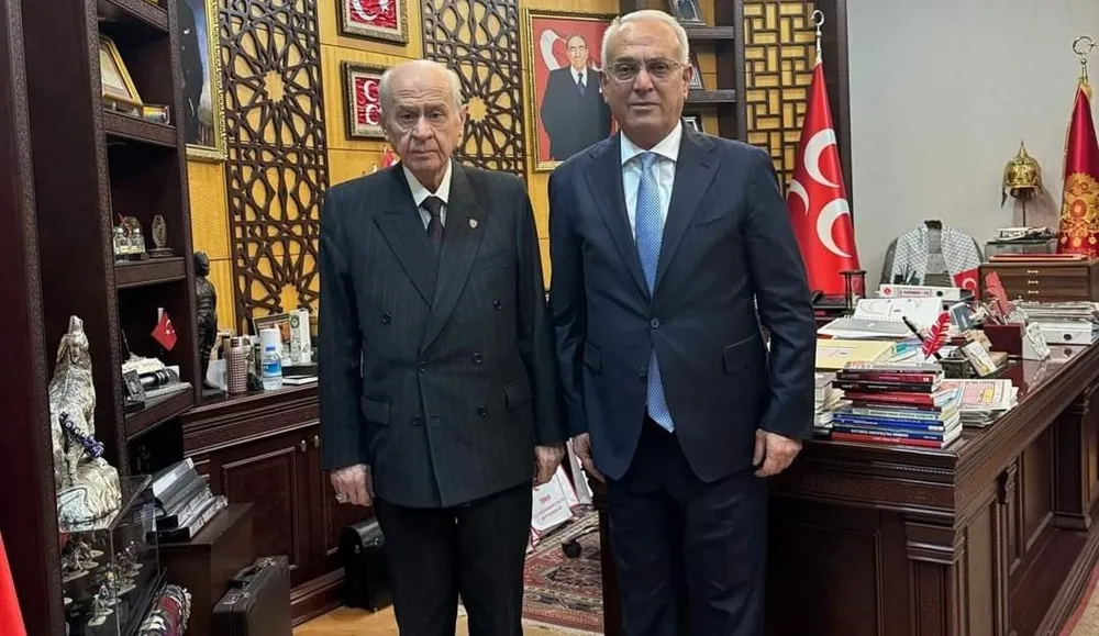 MHP KURULTAYINDA BAHÇELİ’YE DESTEK