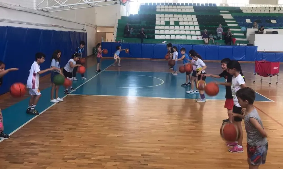 CEYHAN’DA BASKETBOL KURSU 