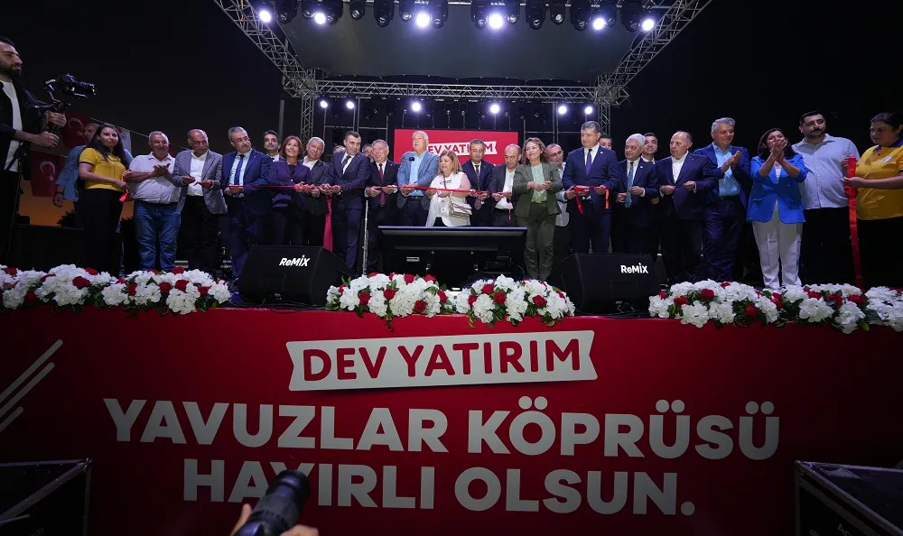 SEYHAN’I YÜREĞİR’E BAĞLAYAN YAVUZLAR KÖPRÜSÜ AÇILDI