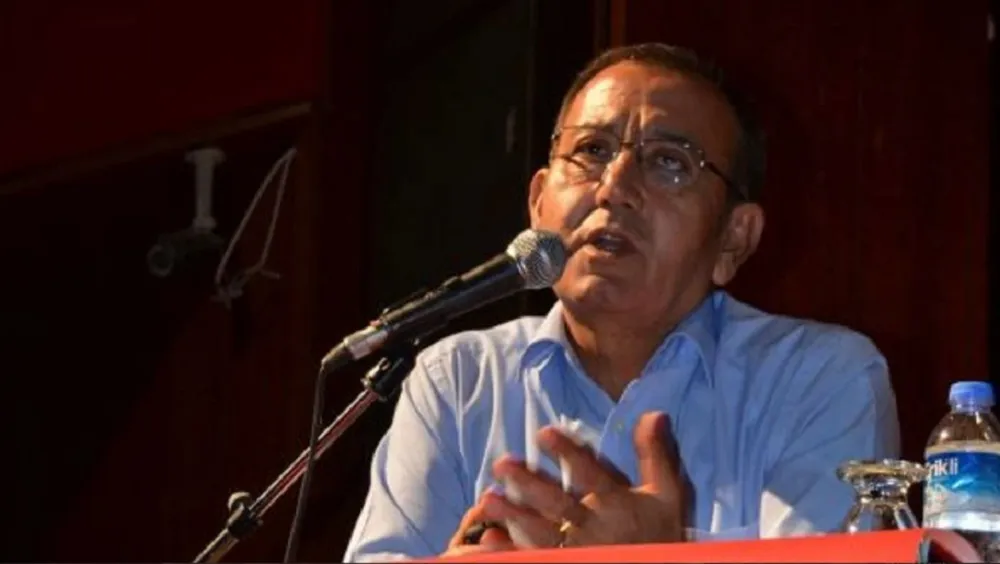 Mahmut TEBERİK yazdı / İNADINA CUMHURİYET!