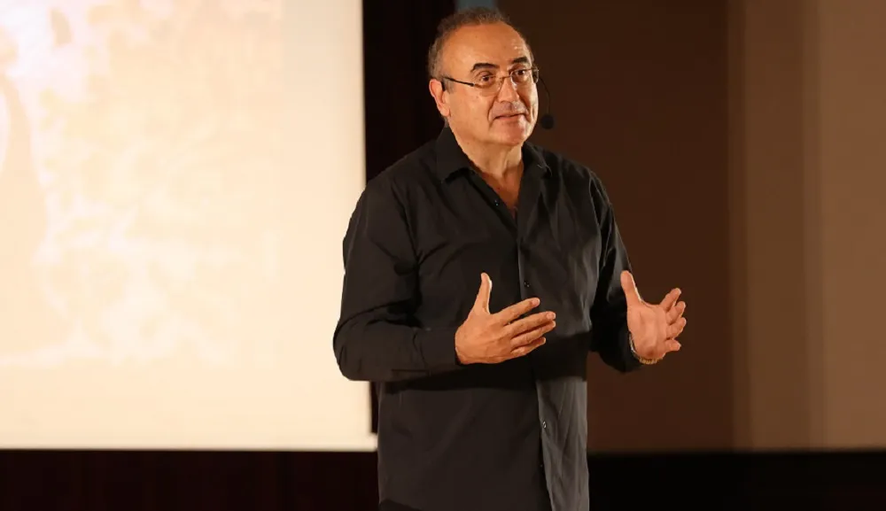 YÜREĞİR’DE “ATATÜRK VE CUMHURİYET” SÖYLEŞİSİ