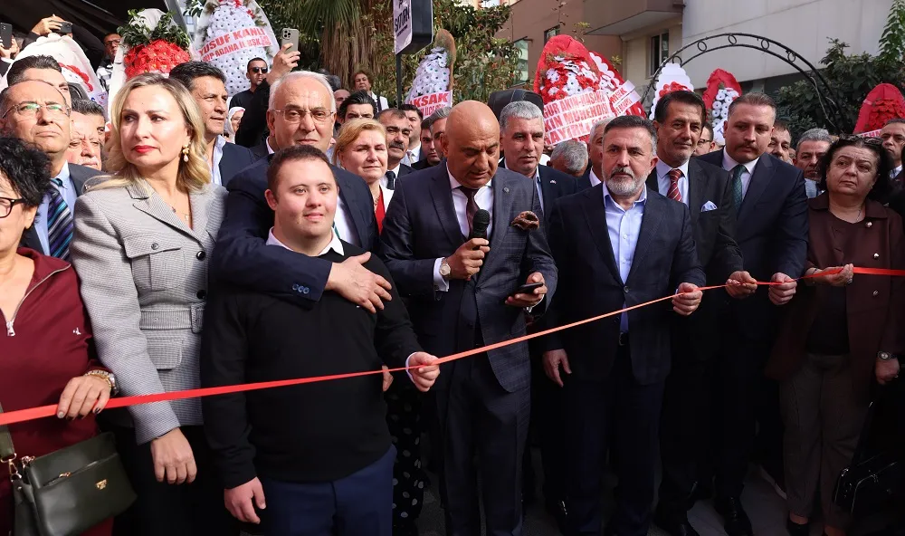 AÇILIŞI KANLI VE DAĞLI YAPTI