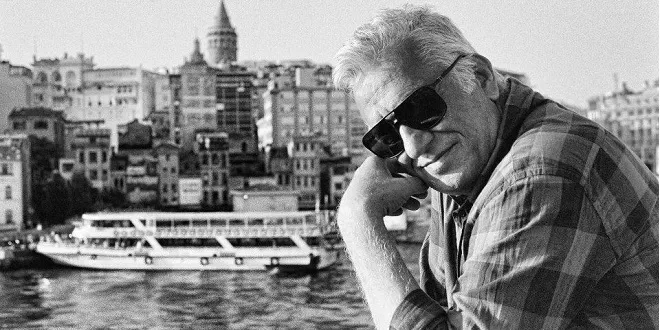 Aydın SİHAY Yazdı / ZİV ZİV GEZEN TAVUK