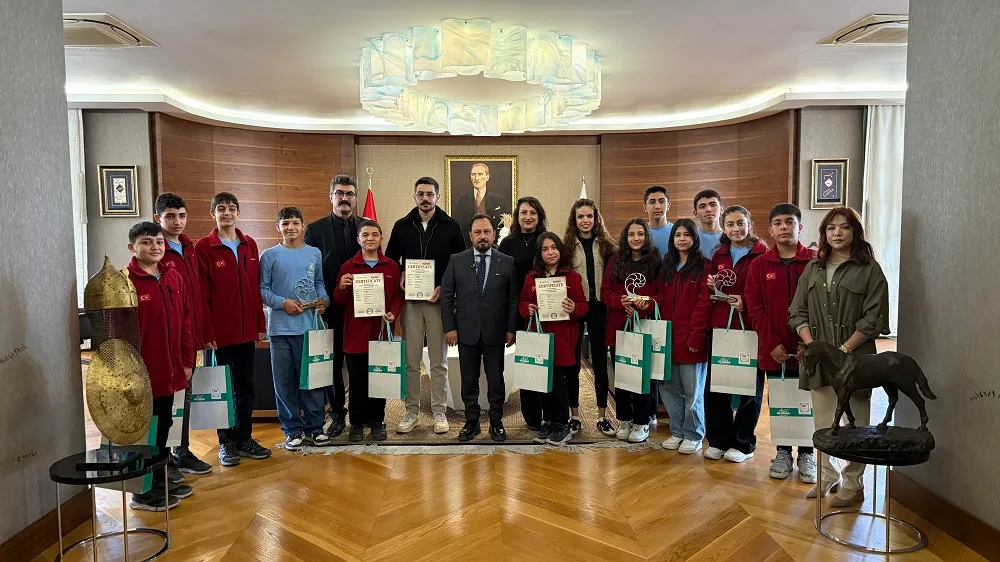 DÜNYA ŞAMPİYONASI’NDA SARIÇAM’IN ADINI DÜNYAYA DUYURDULAR