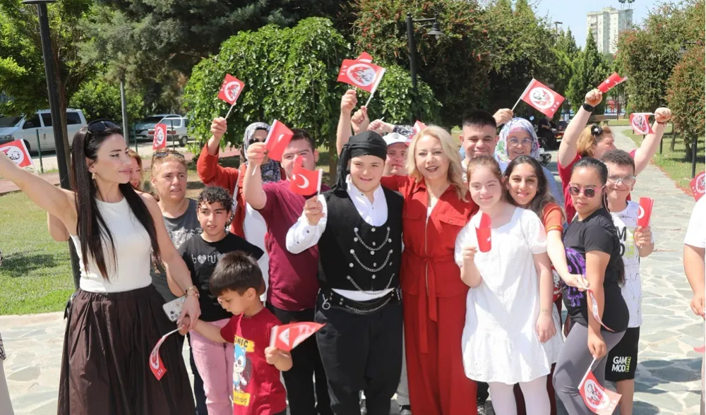 YÜREĞİR’DE ENGELSİZ KUTLAMA