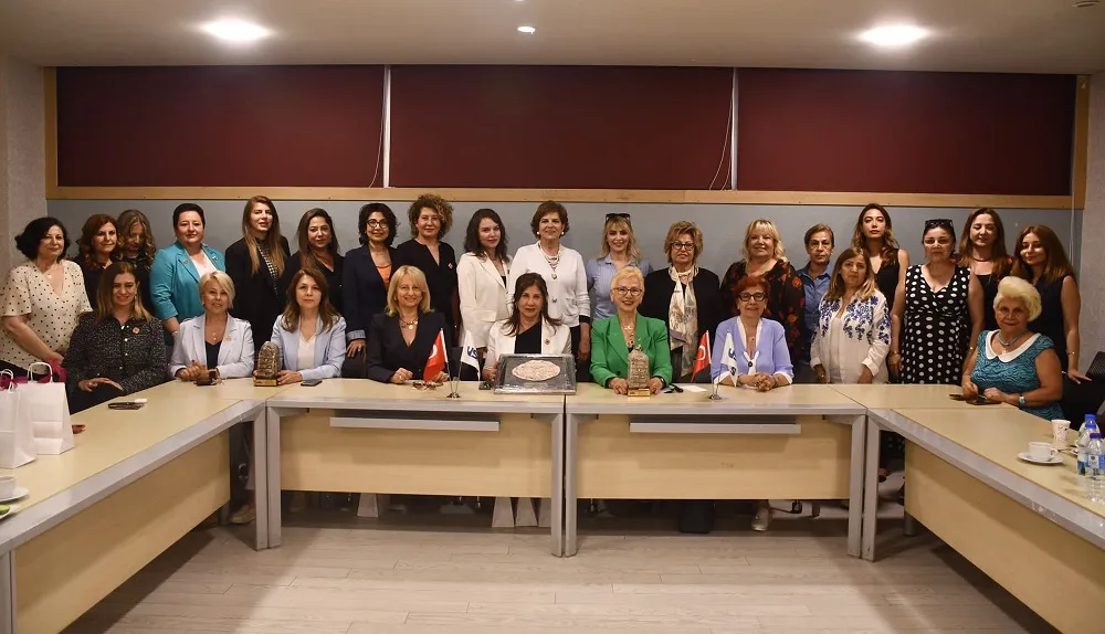 İŞ KADINLARI ADANA’DA BULUŞTU