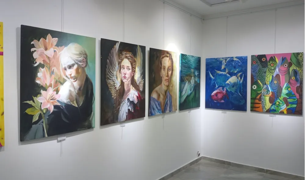 GÜZEL SANATLAR LİSESİ ÖĞRENCİLERİ ESERLERİNİ SERGİLEDİ
