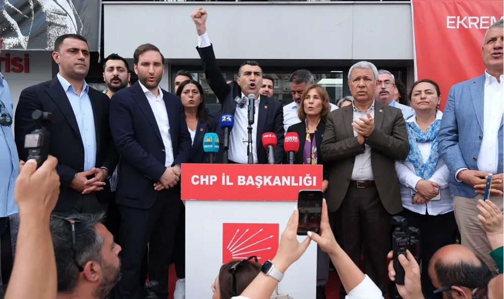 TANBUROĞLU: “CHP KORKMAZ, SİNMEZ, GERİ ÇEKİLMEZ!”