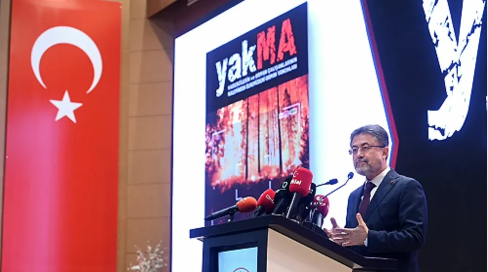 YANGIN SÖNDÜRME UÇAĞI DÜŞTÜ
