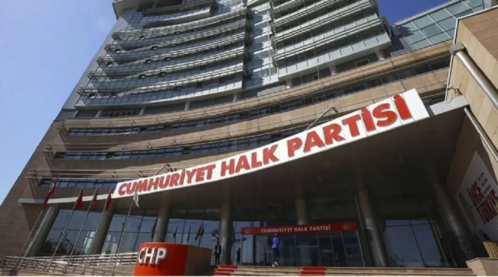 CHP’DE ÜYE LİSTELERİ ASKIYA ÇIKTI