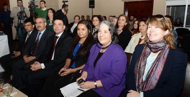 ABD’li Kadın Başkandan Siyaset ve Kadın Konferansı