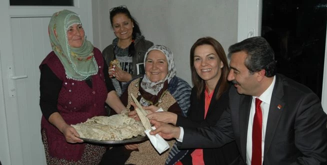 AKP ve MHP’lilerden Oy İstedi