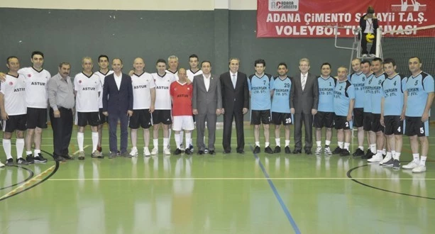 Çimentocular Voleybol Turnuvasında