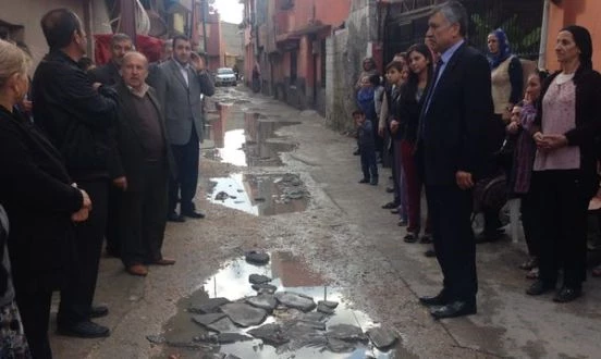 CHP Adayı Seyhan’ın Öteki Yüzünü Gezdirdi