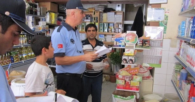 Marketlerde Zabıtadan Ramazan Denetimi