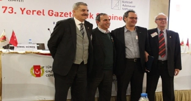 Gazeteciler dik durmak zorunda