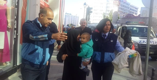 Bu insanlar neden dileniyor?