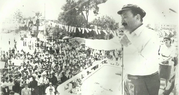 Bülent Ecevit Ölümünün 8.Yılında Anıılyor