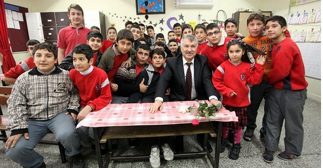 karalar_ogretmenler_gunu_49yil (2)