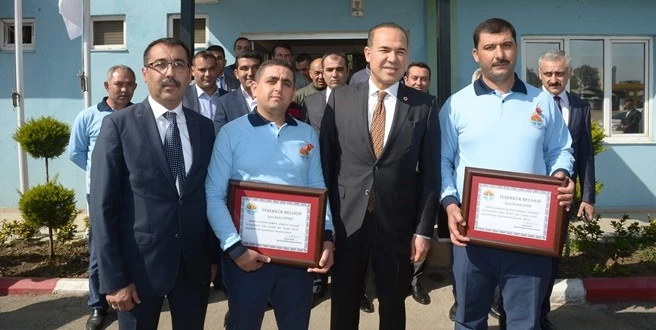 Sözlü’den belediye şoförlerine ödül