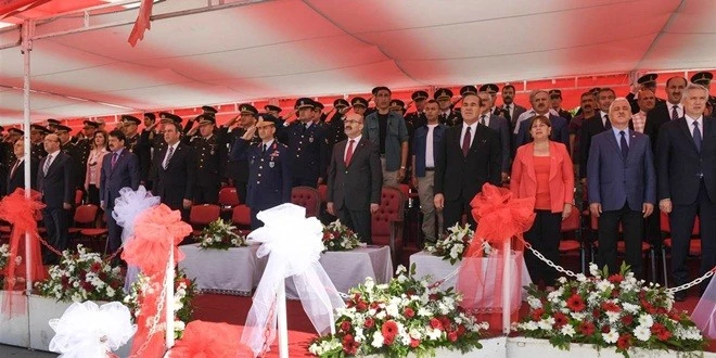 ADANA’DA BÖYLE KUTLANDI, AKP