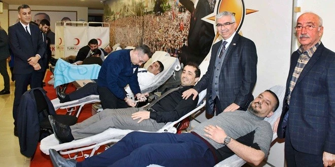 KAN BAĞIŞINDA BULUNDULAR