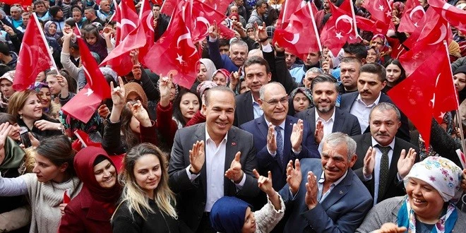 ‘SEÇİMİ AÇIK ARA KAZANACAĞIZ”