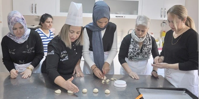 ÇUKUROVA’DA BUTİK PASTACILIK KURSU