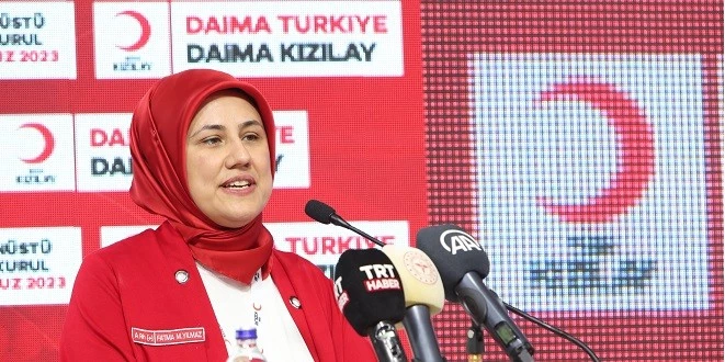 <strong>KIZILAY’IN İLK KADIN GENEL BAŞKANI</strong>