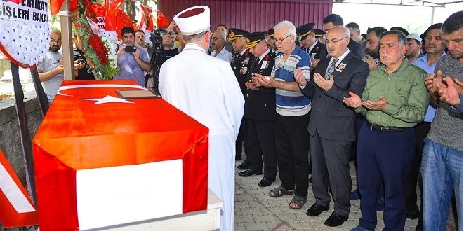 VALİ KÖŞGER ADANA’DA GÖREVE BAŞLADI, CENAZE TÖRENİNE KATILDI