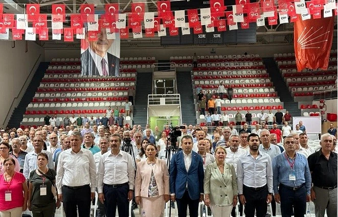 CHP KONGRESİNDE 