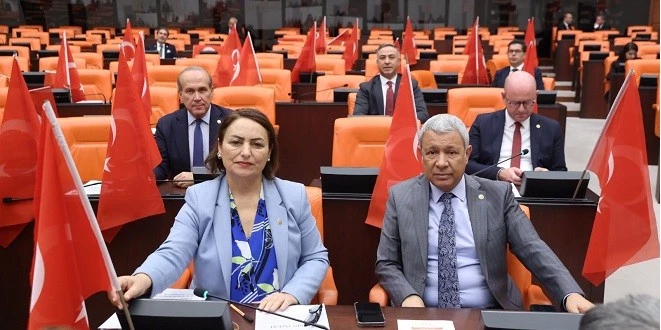 SÜMER , ŞEVKİN VE MARAKLI PM İSTİYOR