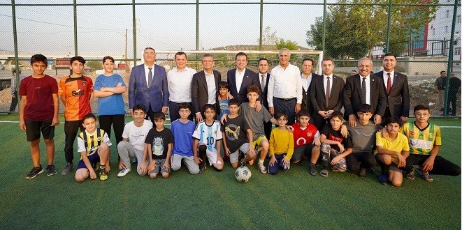 CHP GENEL BAŞKANI ÖZEL SAHALARA İNDİ