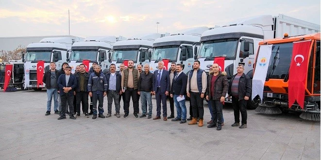 BÜYÜKŞEHİR’E 5 YENİ ÇÖP SÜPÜRGE ARACI